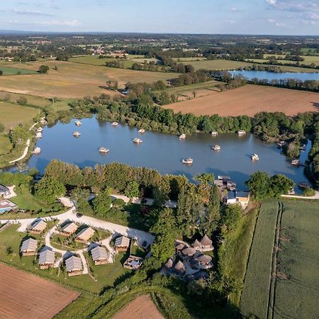 Village Flottant De Pressac Exteriér fotografie