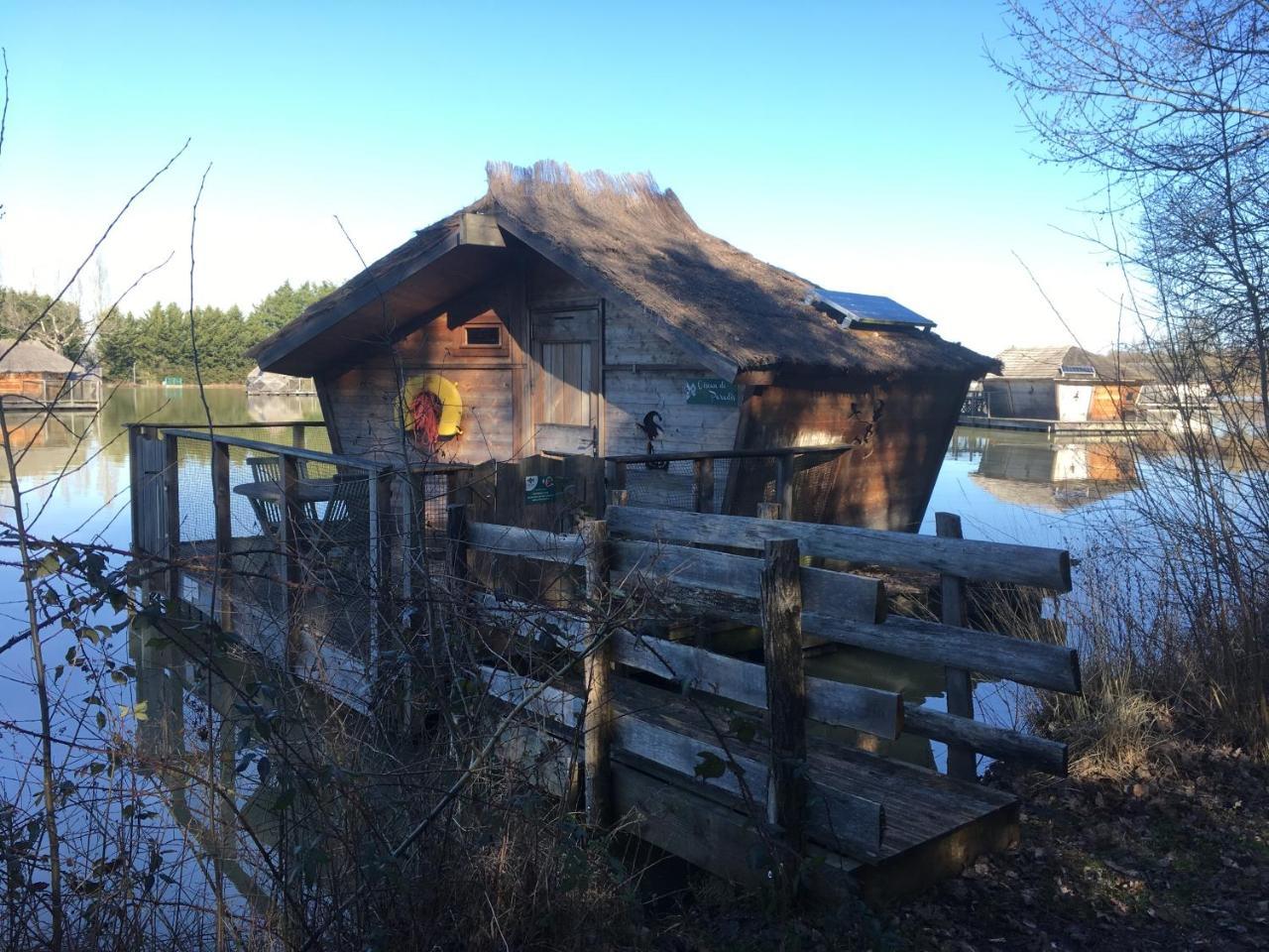 Village Flottant De Pressac Exteriér fotografie